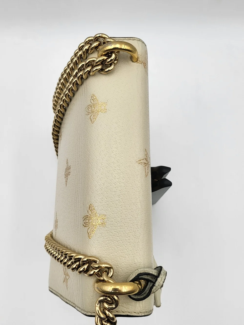 GUCCI Grained Calfskin Bee Star Small Padlock Shoulder Bag White..Authentic..